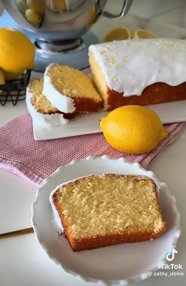 PASTEL DE LIMÓN CON GLASEADO